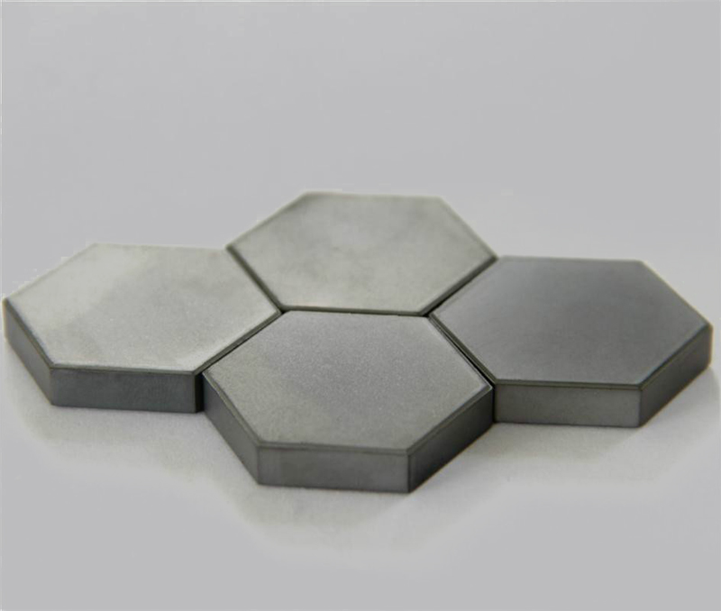 Items manufactured from refractory metals and alloys