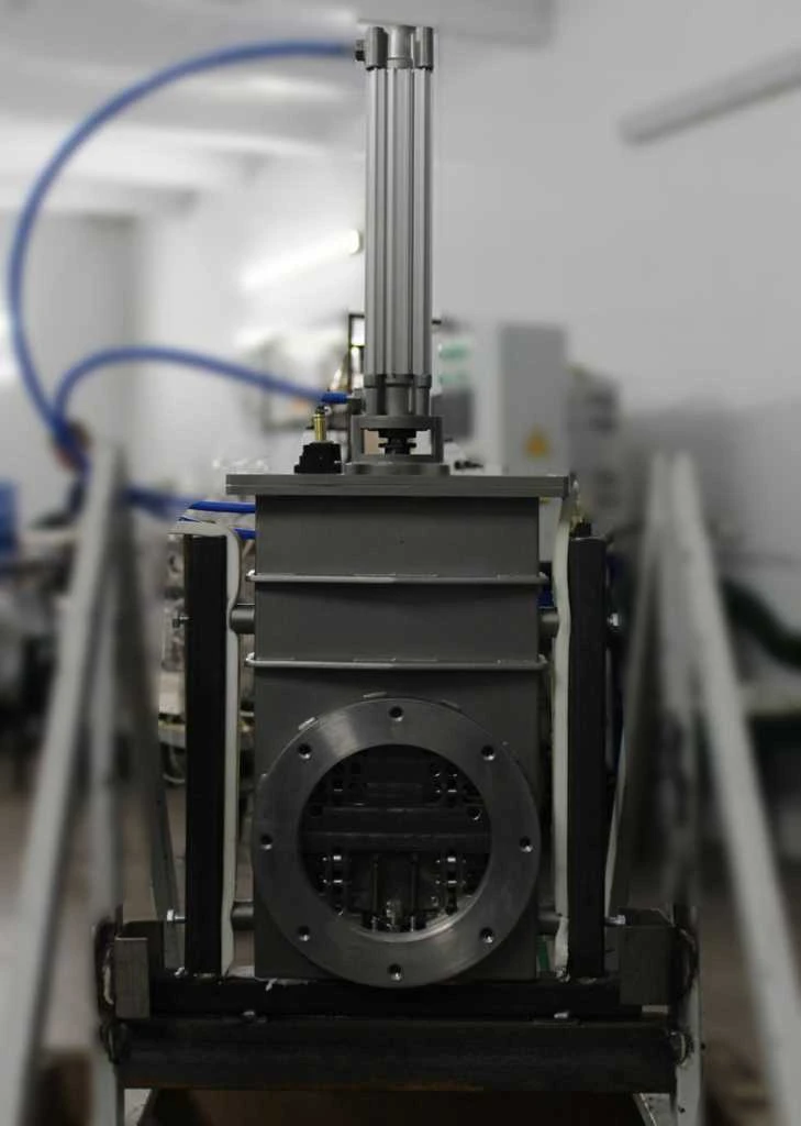 Vacuum shut-offs