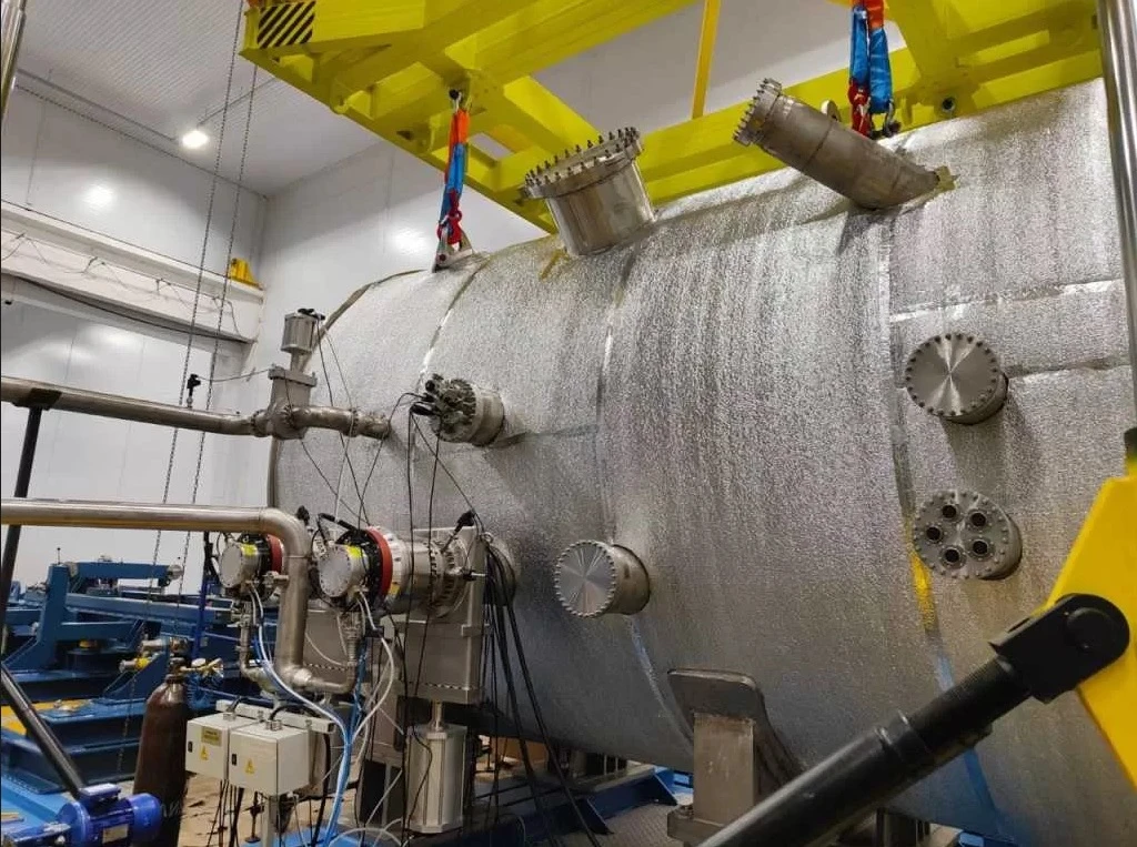 products-item-detail__img