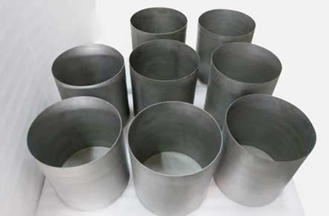 Molybdenum shrouds